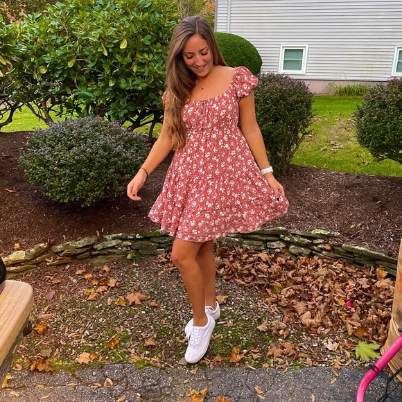 Floral dress - Picture 1 of 2